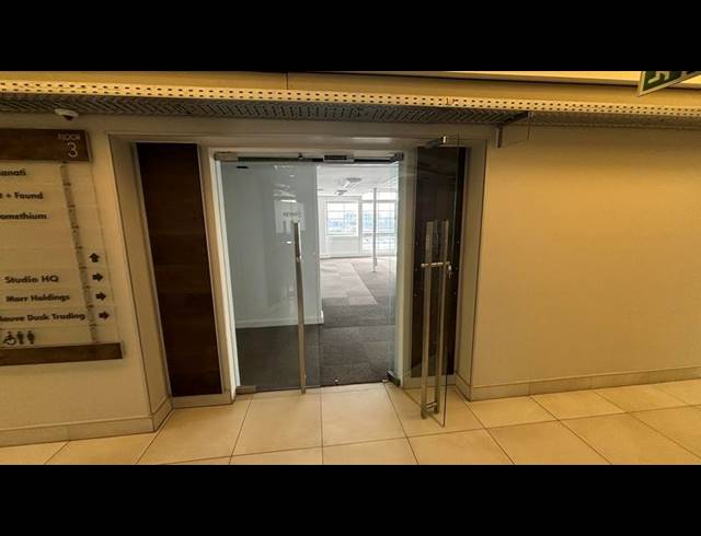 BUSINESS PROPERTY TO RENT IN GREEN POINT